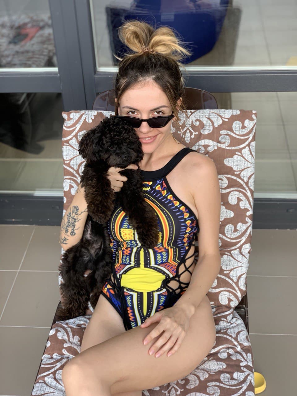 Украинские звезды похвастались своими любимцами: слепая кошка Буля и сразу 7 собак!